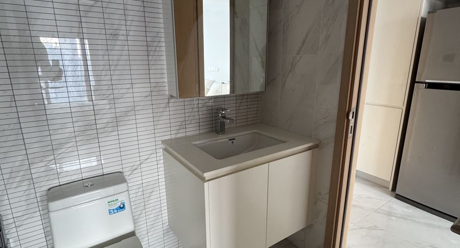 For sale 1 bed condo in Watthana, Bangkok