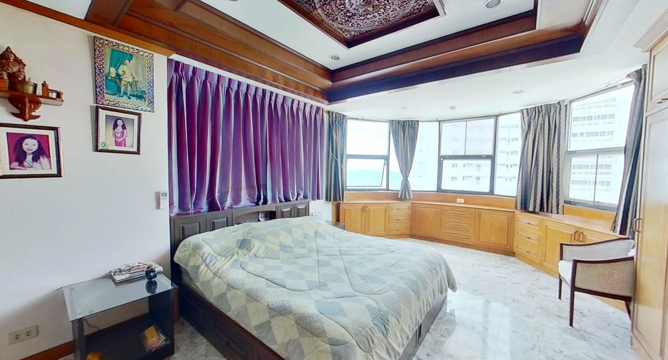 For sale 3 bedrooms condo in Bang Lamung, Chonburi