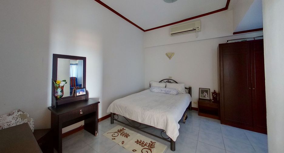 For sale 3 bedrooms condo in Bang Lamung, Chonburi