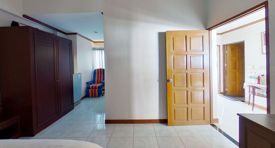 For sale 3 bedrooms condo in Bang Lamung, Chonburi