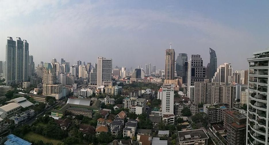 For rent 1 bed condo in Khlong Toei, Bangkok