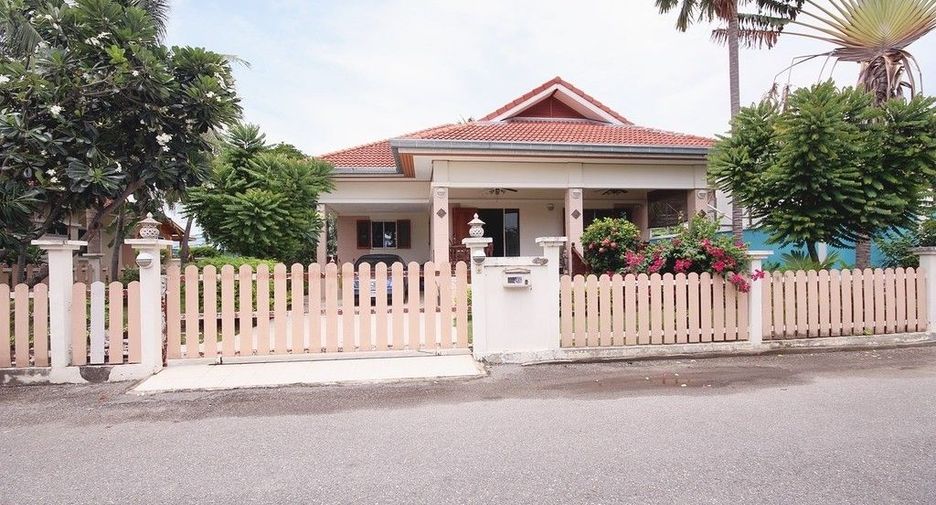 For sale 3 bedrooms villa in Hua Hin, Prachuap Khiri Khan
