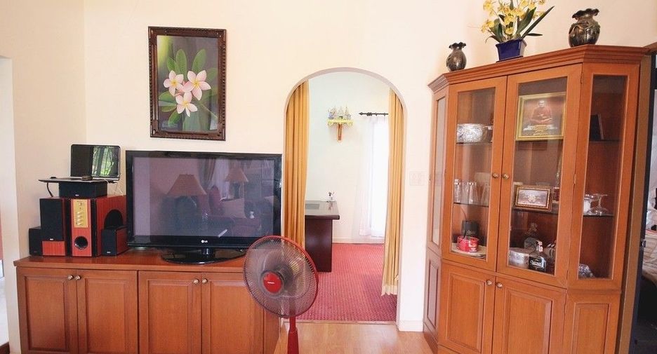 For sale 3 bedrooms villa in Hua Hin, Prachuap Khiri Khan