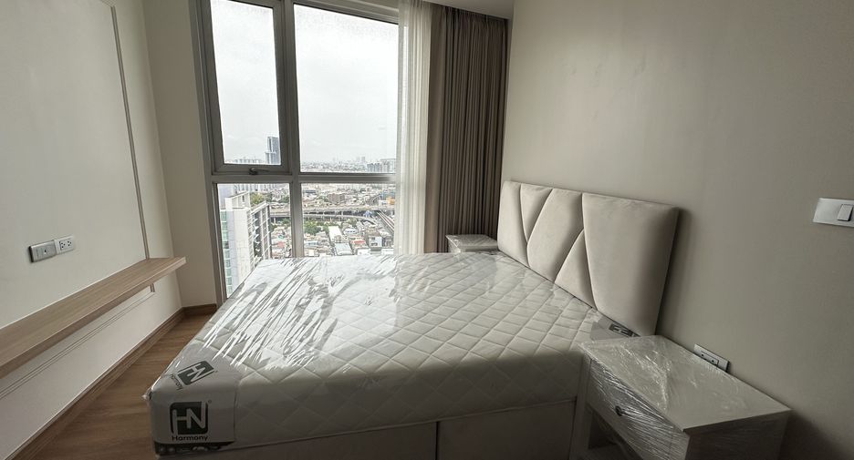 Condo en alquiler de 3 habitaciones en Khlong Toei, Bangkok