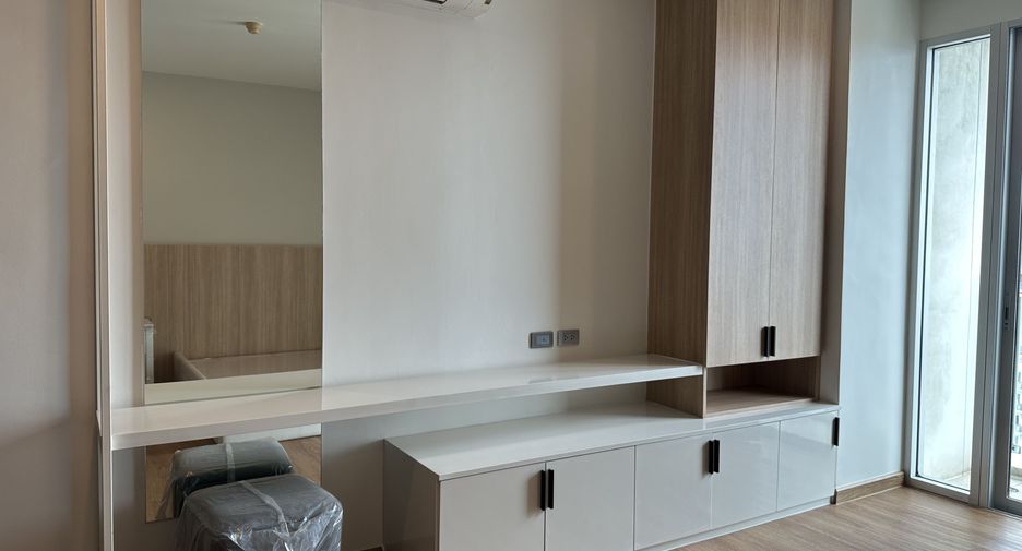 Condo en alquiler de 3 habitaciones en Khlong Toei, Bangkok