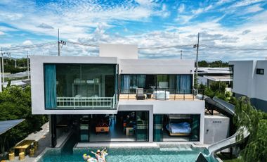 For sale 4 bedrooms villa in Hua Hin, Prachuap Khiri Khan