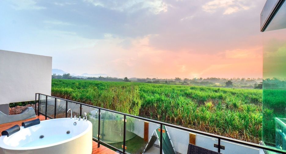 For sale 4 bedrooms villa in Hua Hin, Prachuap Khiri Khan