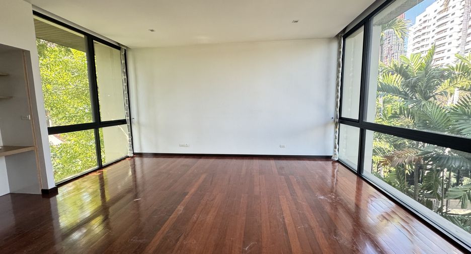 Casa en alquiler de 3 habitaciones en Watthana, Bangkok