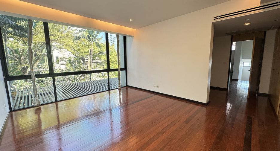 Casa en alquiler de 3 habitaciones en Watthana, Bangkok
