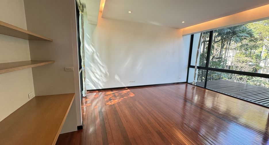 Casa en alquiler de 3 habitaciones en Watthana, Bangkok
