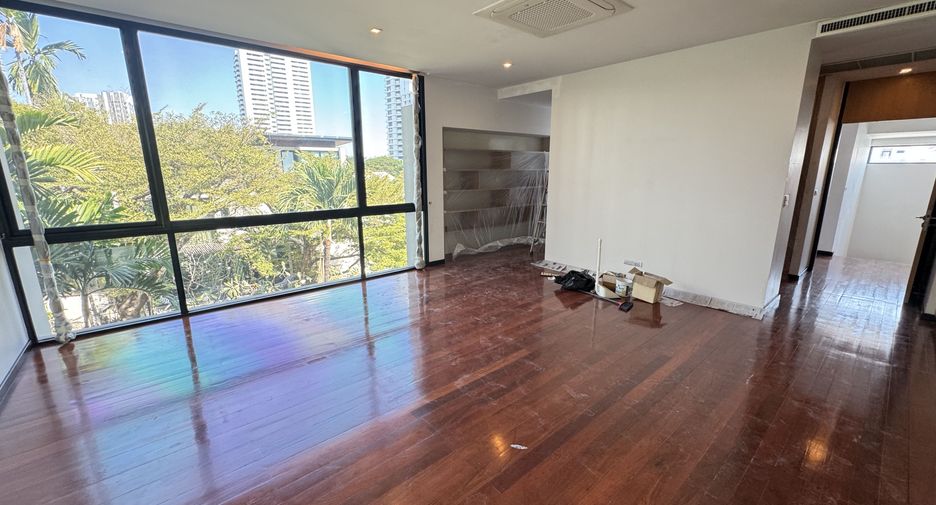 Casa en alquiler de 3 habitaciones en Watthana, Bangkok