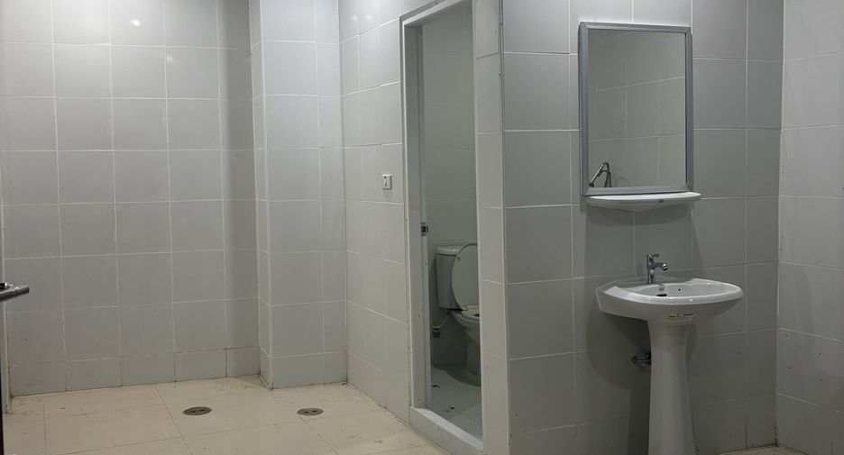 For rent 1 bed retail Space in Bang Rak, Bangkok