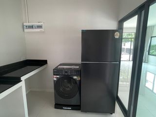 Haus zur Miete mit 4 Zimmer in Lat Krabang, Bangkok