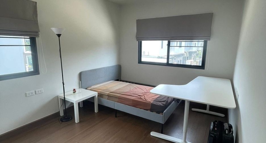 Haus zur Miete mit 4 Zimmer in Lat Krabang, Bangkok