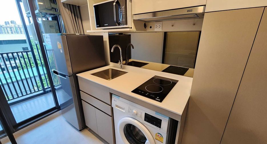 For rent 1 bed condo in Phra Khanong, Bangkok