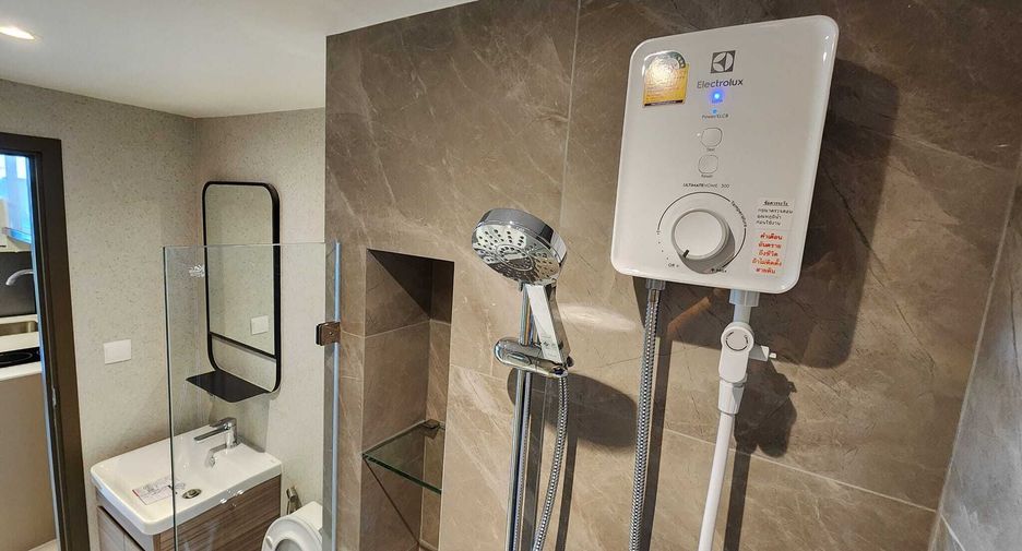 For rent 1 bed condo in Phra Khanong, Bangkok