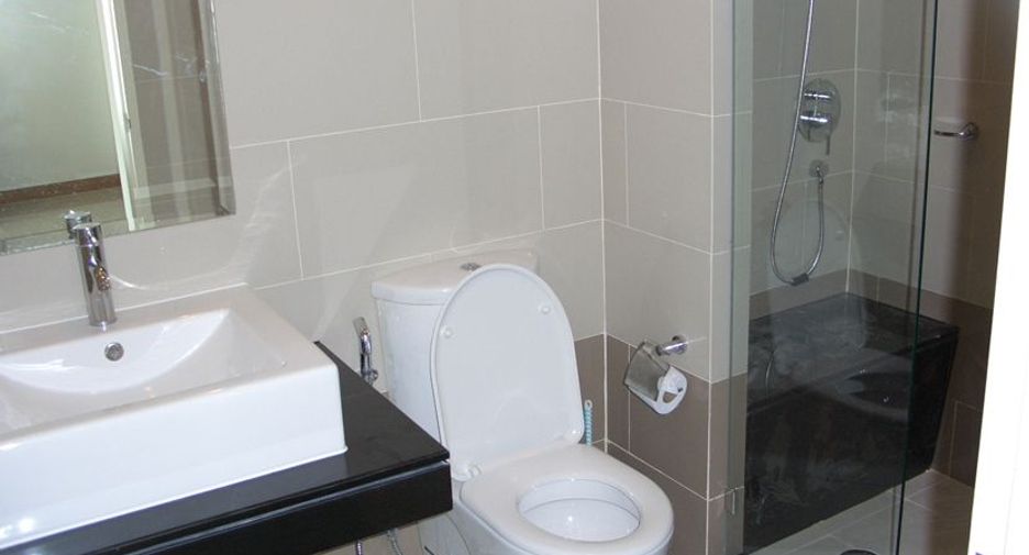 For rent 1 bed condo in Yan Nawa, Bangkok
