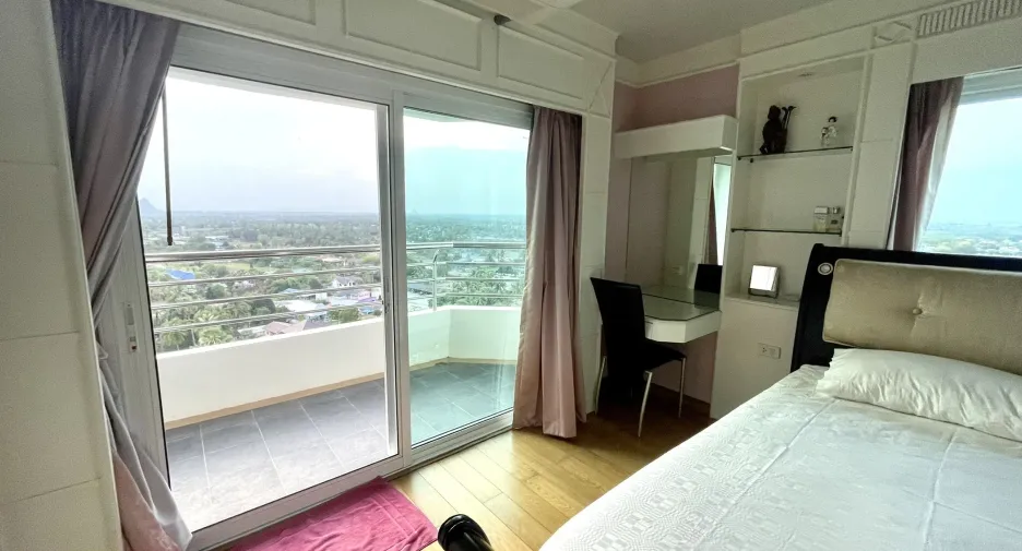 For sale 2 bedrooms condo in Cha Am, Phetchaburi