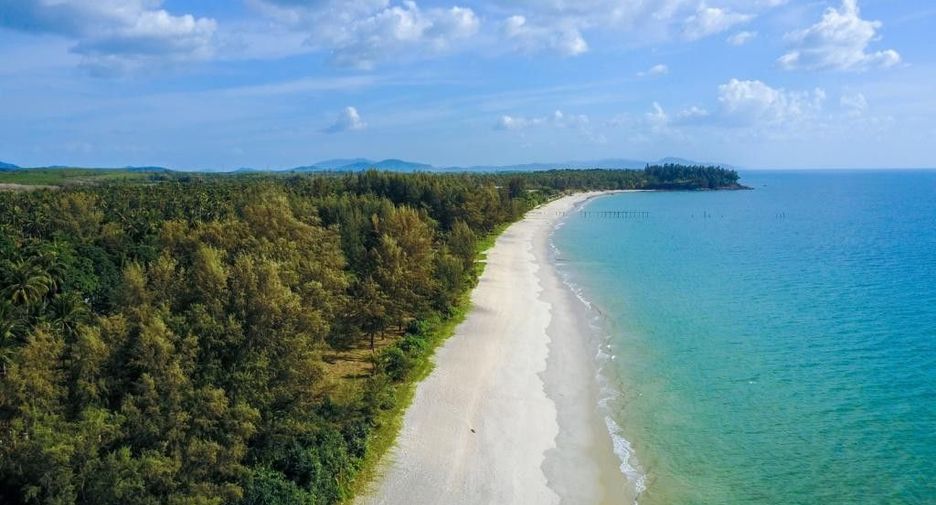 For sale 5 bedrooms villa in Takua Thung, Phang Nga