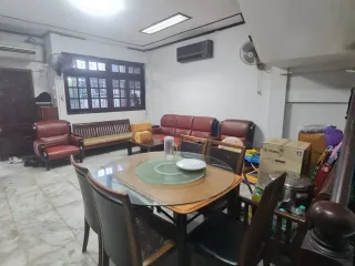 Casa adosada en venta de 7 habitaciones en Bang Rak, Bangkok