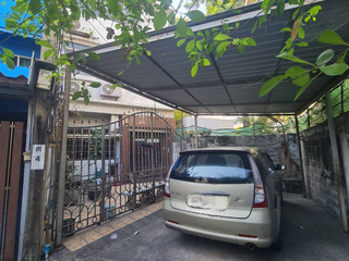Casa adosada en venta de 7 habitaciones en Bang Rak, Bangkok