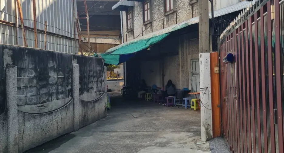 For sale 8 bedrooms townhouse in Bang Rak, Bangkok