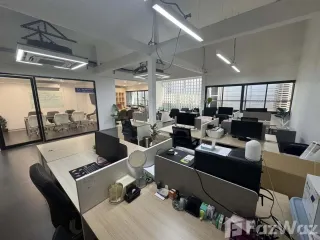 出租 1 卧室 办公室 在 Khlong Toei, 曼谷