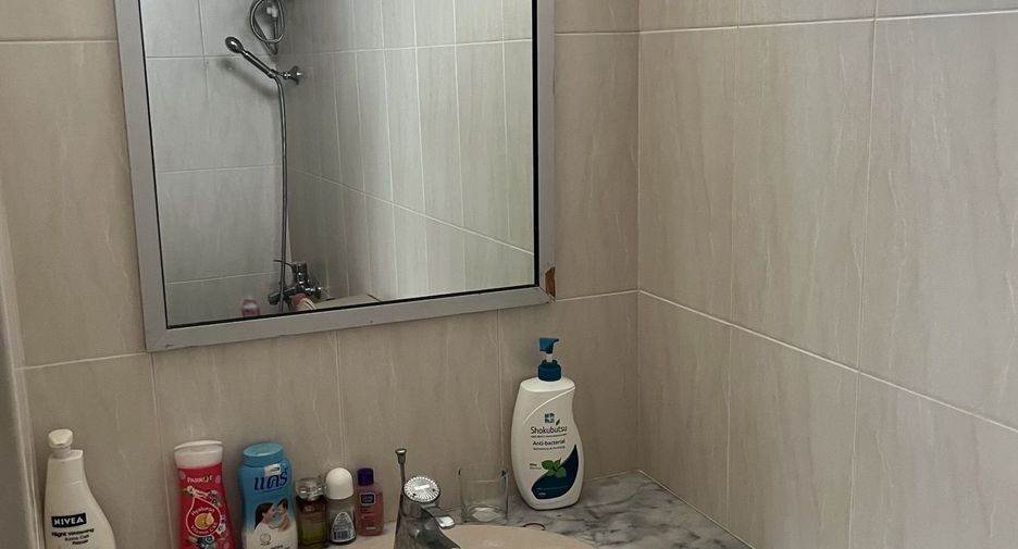 For sale 2 ベッドルーム condo in Bang Lamung, Chonburi