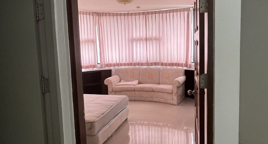 For sale 2 ベッドルーム condo in Bang Lamung, Chonburi
