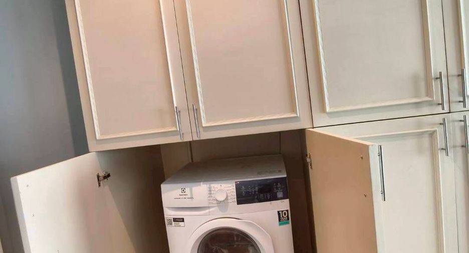 Wohnung zur Miete mit 2 Zimmer in Khlong Toei, Bangkok