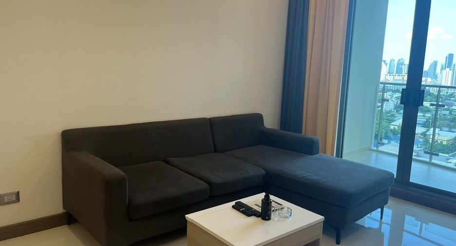 For rent 2 bedrooms condo in Watthana, Bangkok