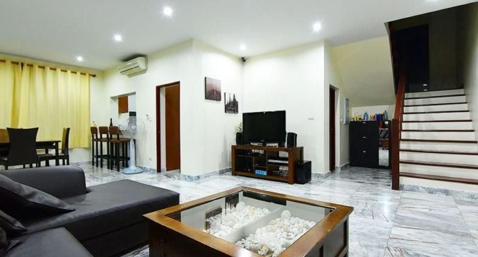 For sale 4 bedrooms villa in Hua Hin, Prachuap Khiri Khan