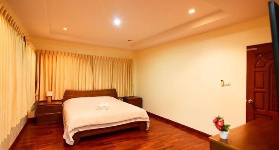 For sale 4 bedrooms villa in Hua Hin, Prachuap Khiri Khan