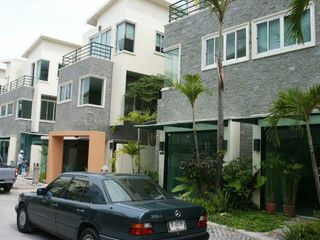 For Rent 3 Bedroom Townhouse In Mueang Phuket