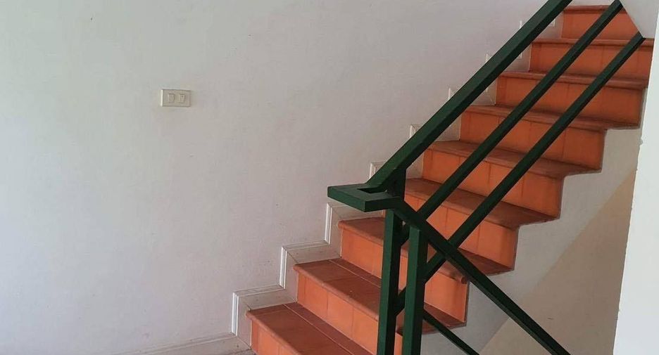 À vendre et à louer 3 chambres maison de ville à Mueang Phuket, Phuket