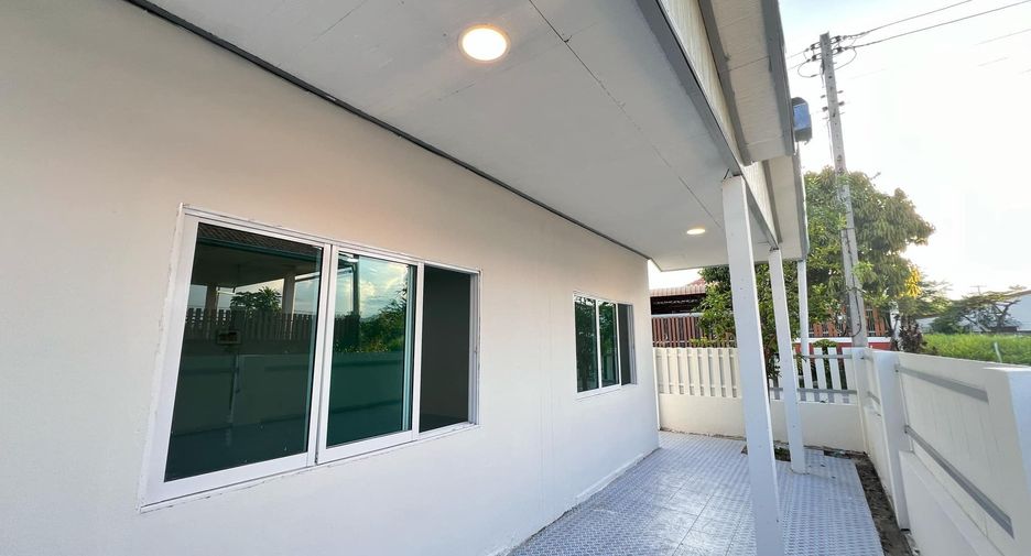 For sale 4 bedrooms house in Cha Am, Phetchaburi