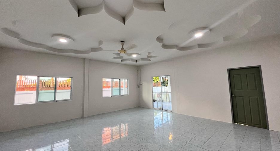 For sale 4 bedrooms house in Cha Am, Phetchaburi