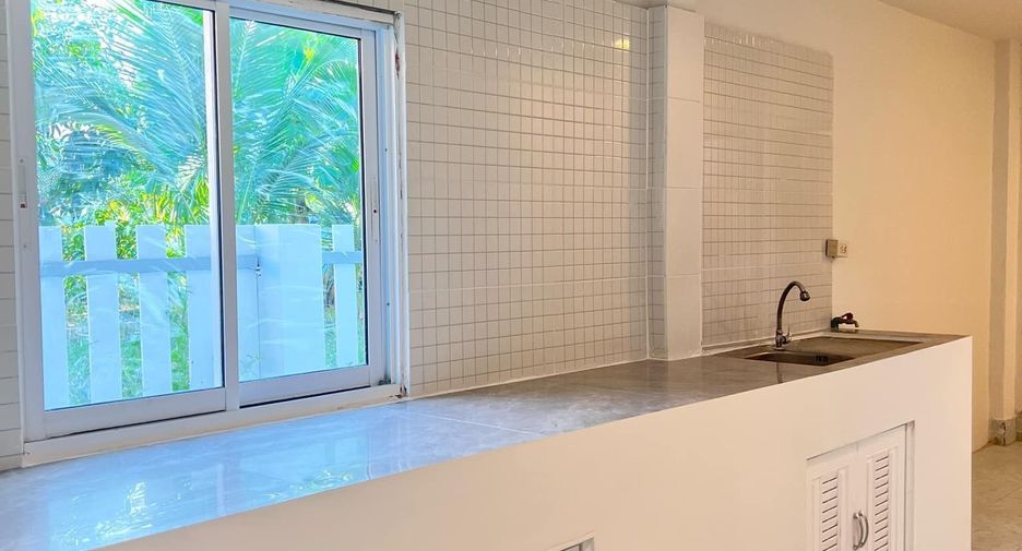 For sale 4 bedrooms house in Cha Am, Phetchaburi