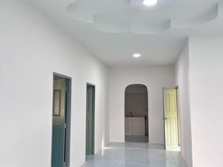 Продажа 4 спальни дом в Ча Ам, Пхетбури