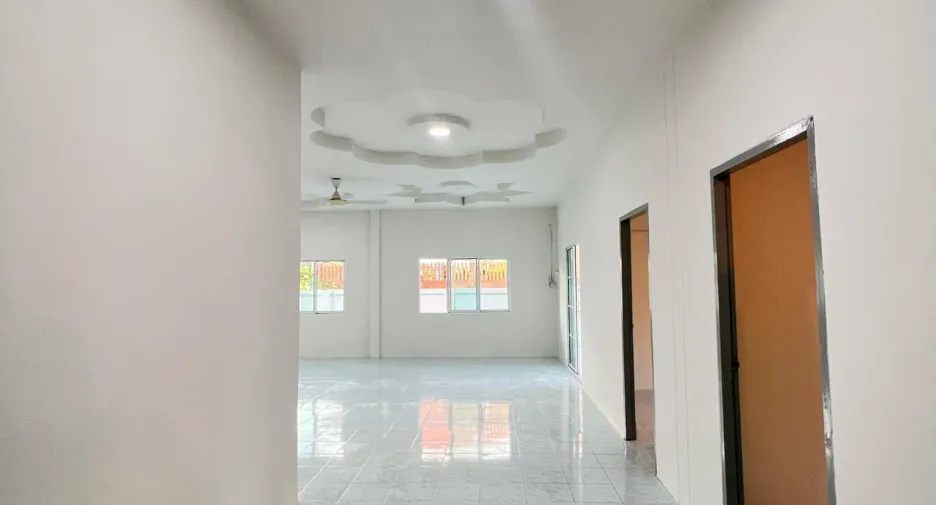 For sale 4 bedrooms house in Cha Am, Phetchaburi