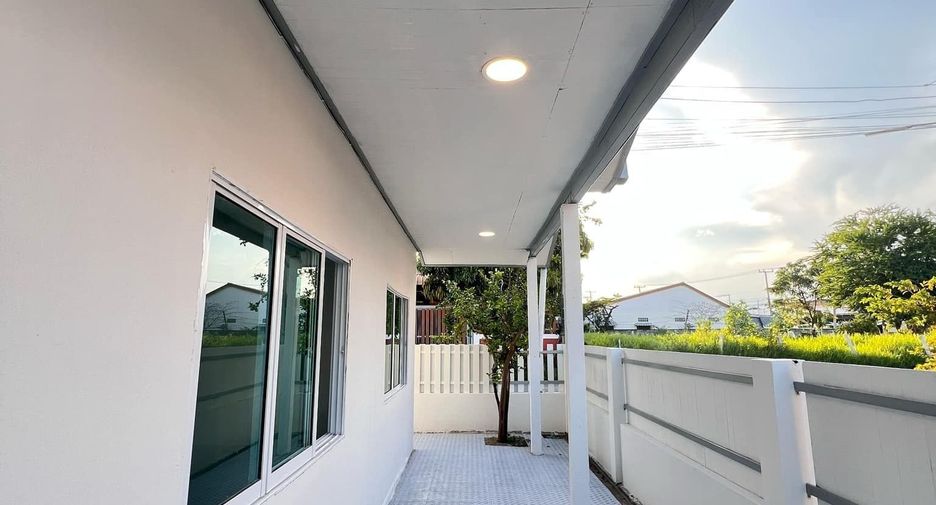 For sale 4 bedrooms house in Cha Am, Phetchaburi