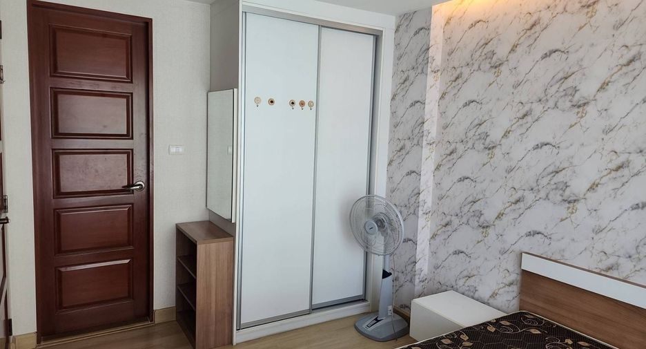 For sale 2 bedrooms condo in Din Daeng, Bangkok