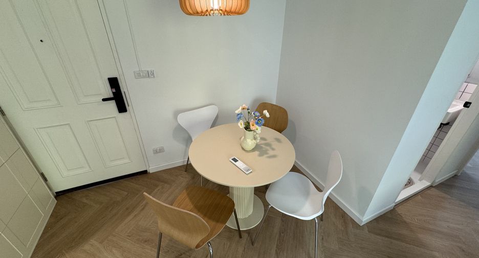 For rent 2 ベッドルーム condo in Phra Khanong, Bangkok