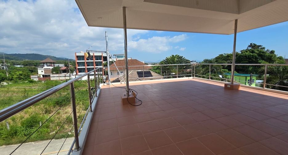 Villa en alquiler de 5 habitaciones en Mueang Phuket, Phuket