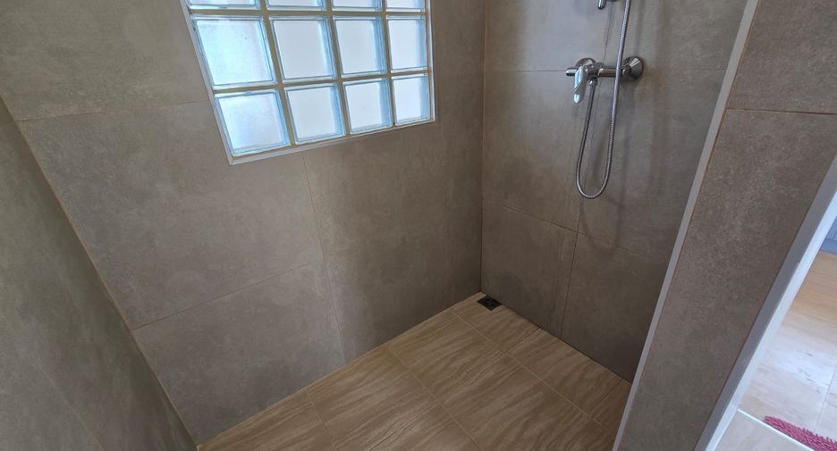 Villa en alquiler de 5 habitaciones en Mueang Phuket, Phuket