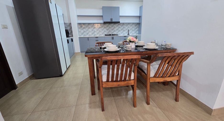 Villa en alquiler de 5 habitaciones en Mueang Phuket, Phuket