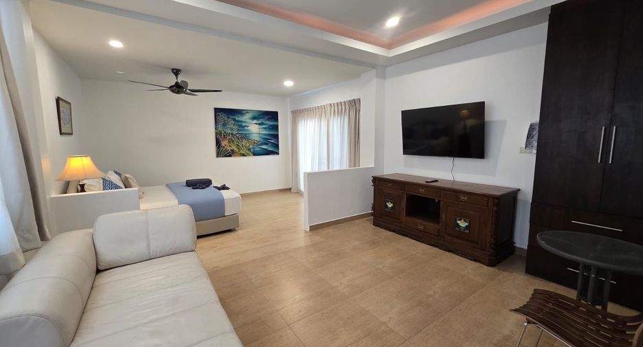 Villa en alquiler de 5 habitaciones en Mueang Phuket, Phuket