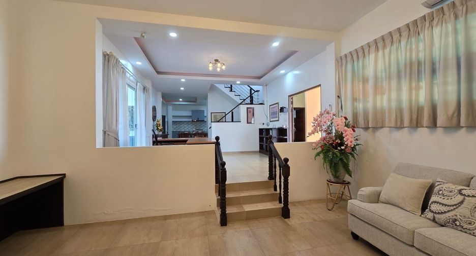 Villa en alquiler de 5 habitaciones en Mueang Phuket, Phuket