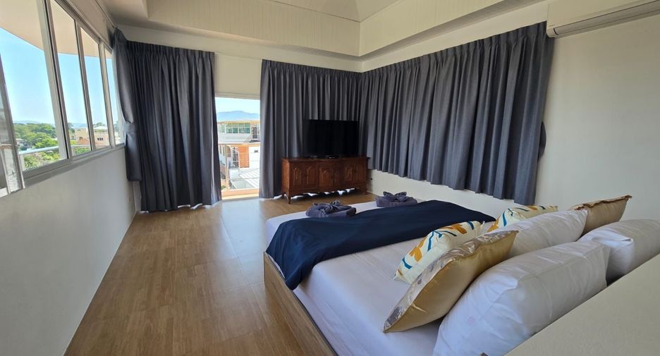 Villa en alquiler de 5 habitaciones en Mueang Phuket, Phuket