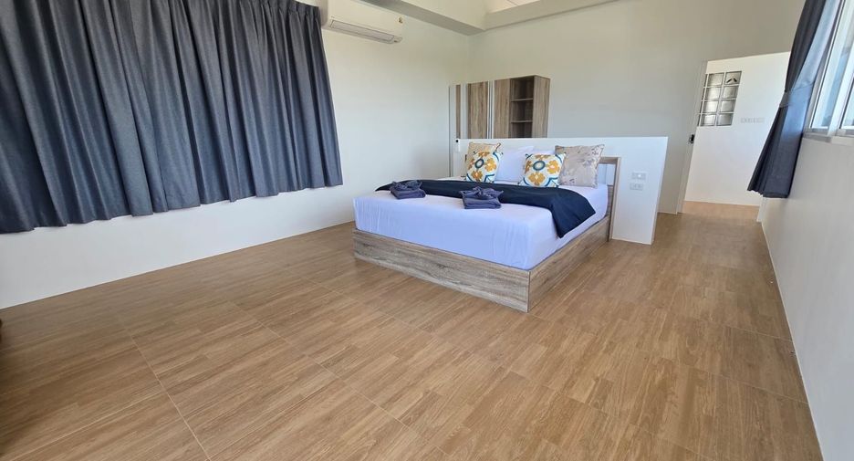 Villa en alquiler de 5 habitaciones en Mueang Phuket, Phuket